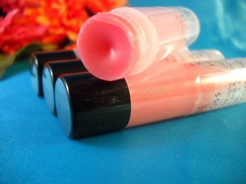 2  Juicee Lip Glosses High Sine Lip Gloss in Gooey Caramel and Sugar Kisses  Organic lip shine