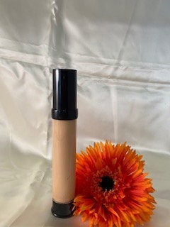 Organic foundation Warm Medium Light  All Natural Liquid Mineral Foundation hyaluronic acid  Non-Comedogenic   Vegan and All Natural