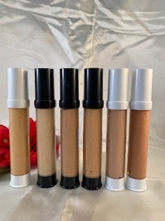 Organic foundation|  All natural Liquid Mineral Foundation SAMPLE SIZE  Non-Comedogenic  Unscented   Vegan