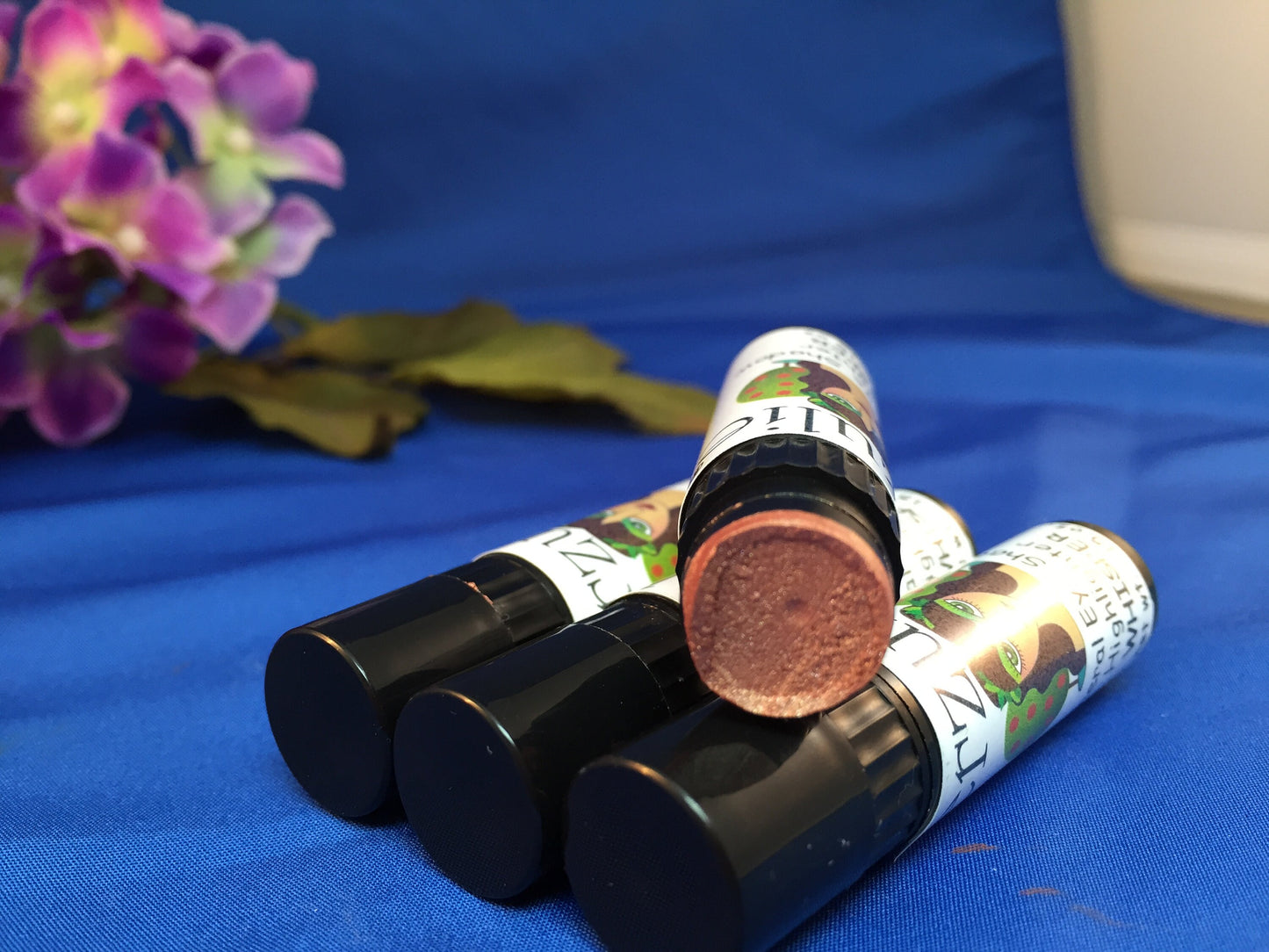 Organic Highlighters |  Cruelty Free | Multi-tasking Makeup |  Clean Beauty | Non Toxic Makeup | All Natural Makeup | Six Shades