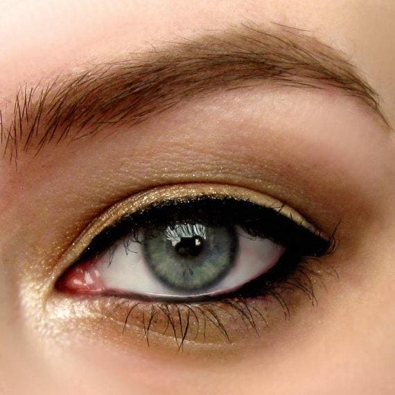 Organic Eye Shadow Primer |  Acne Safe Makeup| Organic Cosmetics | Cruelty Free Makeup | All Natural Makeup | Clean Beauty