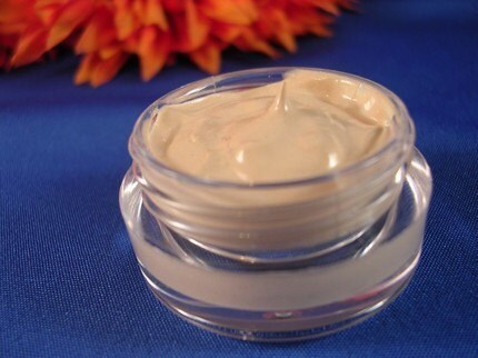 Organic Liquid Mineral Foundation  All Natural Acne Safe Makeup  Non-comedogenic in COOL/NEUTRAL LIGHT